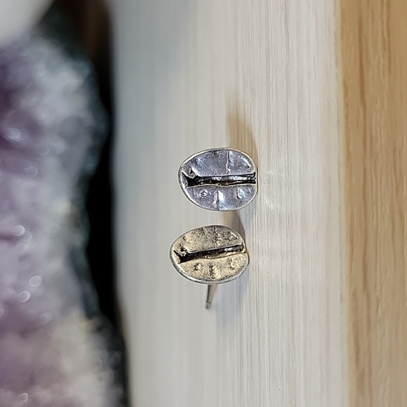 Coffee Bean Stud Earrings, unisex - Picture 5 of 6